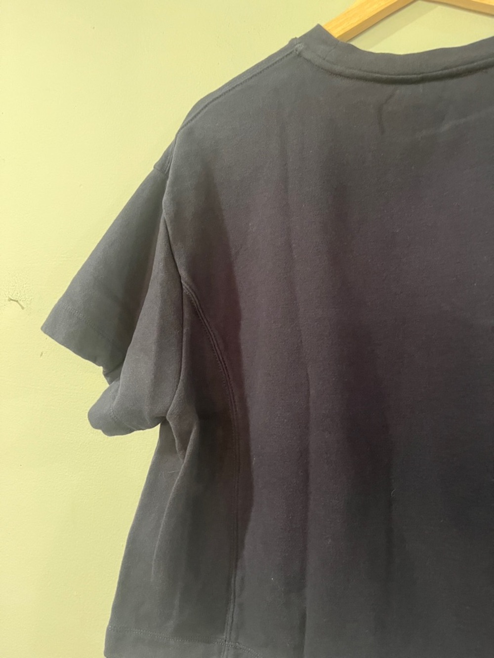 Vince Boxy Short-Sleeve Tee in Navy - Picture 5 of 7